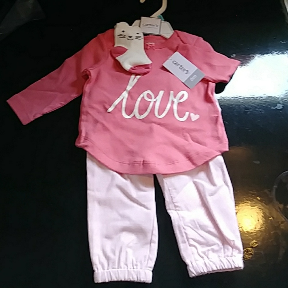 BUNDLE of 3 Baby girl outfit 6 months carters